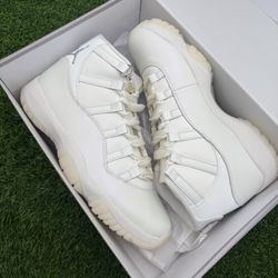 New Jordan 11 “Pearl” Size 10.5