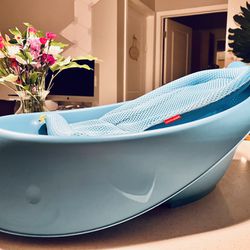 Skip Hop MOBY Whale Newborn Tub with Sling 