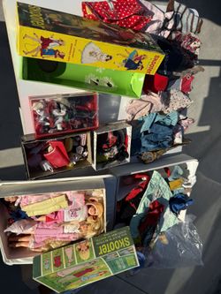 Early Doll Clothes  For Shooter  1960