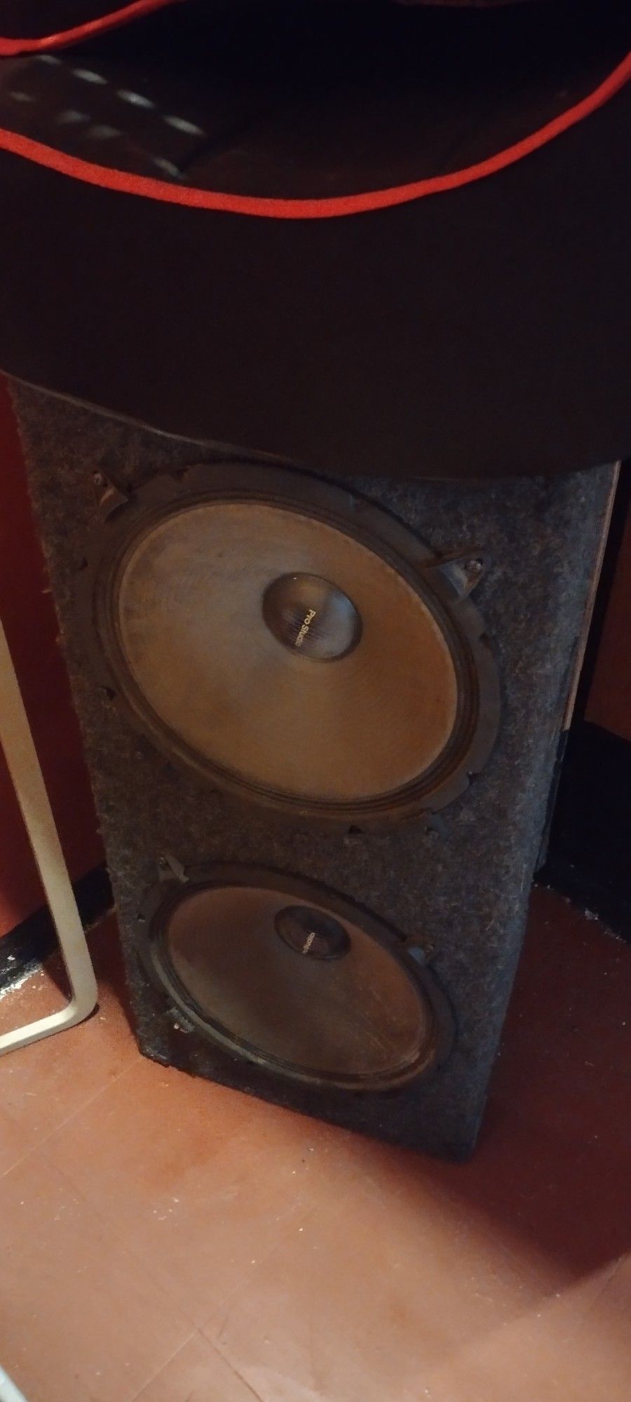 15' Speaker Box W/ Speakers