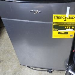 
Whirlpool  mini-fridge, 4.3 cu. ft. 
