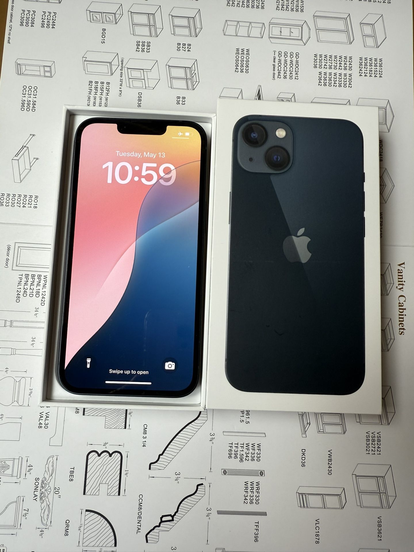 iPhone 13 | 128GB | Graphite Color | Factory Unlocked, New Condition