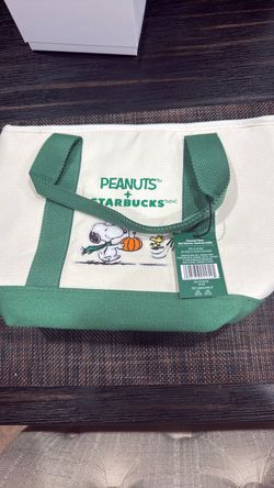 Starbucks x Peanuts Snoopy tote new