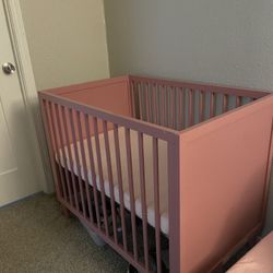 mini crib 