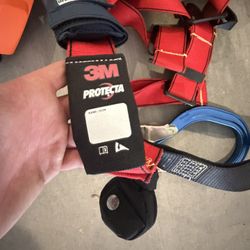 3m fall protection harness brand new with 3m yoyos