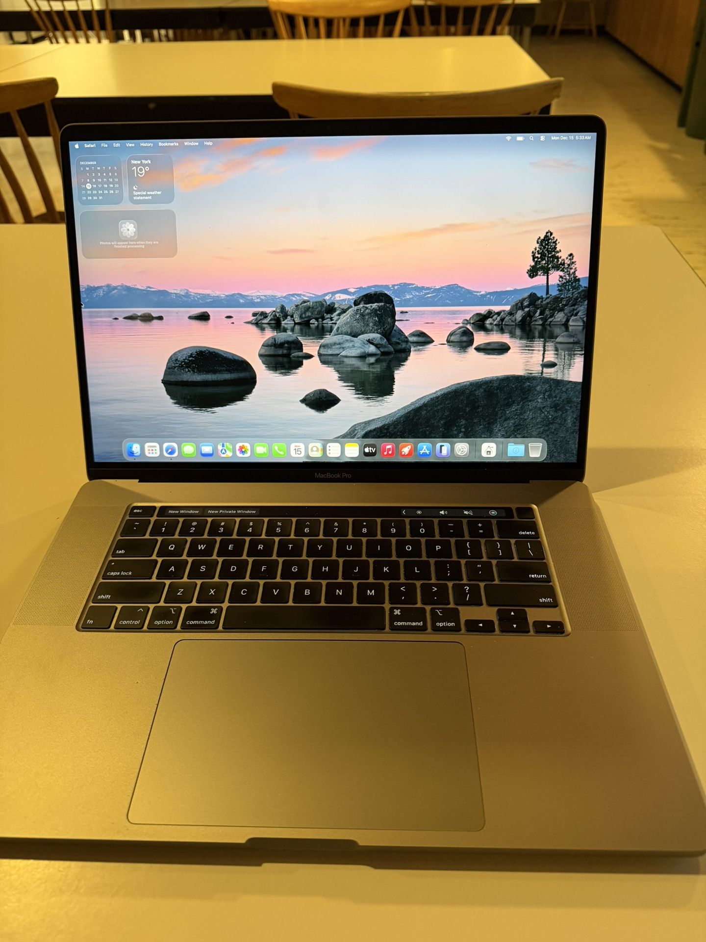 MacBook Pro 16 Inch Touch Bar 2019 i9 64gb Ram 1TB Storage In Good Condition.