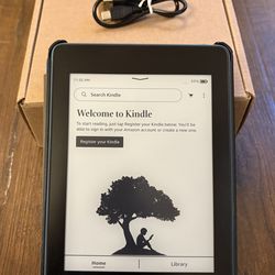 Amazon Kindle Paperwhite (10th Gen) with Case
