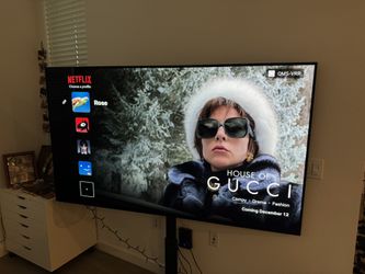 LG 77 OLED 4K UHD Smart TV with Stand