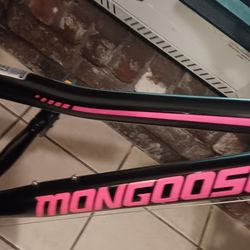 Mongoose EXCURSION Girl Bike