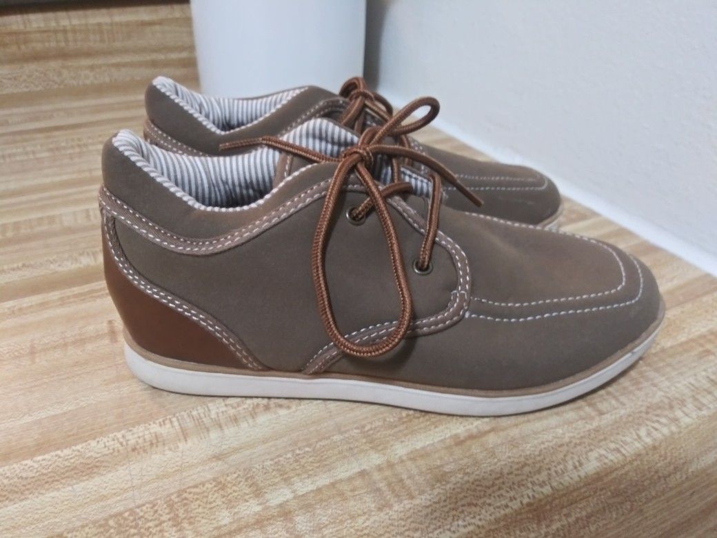 Boy's Youth size 3/$8