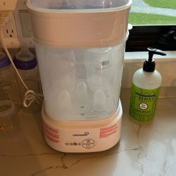 Grownsy 4 Bottle Sterilizer 