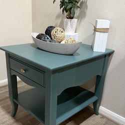 Side/End table