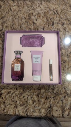 Coach Dreams Moonlight Gift Box, Eau De Parfum, Natural Spray 3 fl. Oz., Eau De Parfum, Natural Spray 0.25 fl. Oz., Perfumed Body Lotion 3.3 to. Oz., 