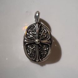 Chrome Hearts Oval Pendant 