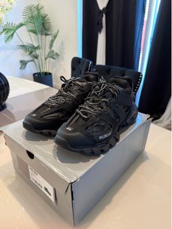 Balenciaga Tracks