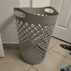 TODAY ONLY- Hamper $5