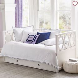 Pottery Barn Daybed w/ Trundle & Mattresses 