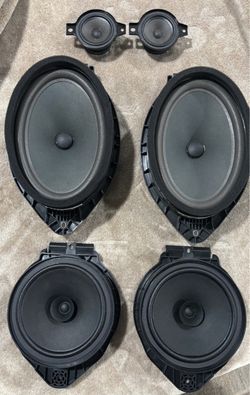 Full Set 2019-2024 GMC SIERRA  CHEVY OEM Speakers.