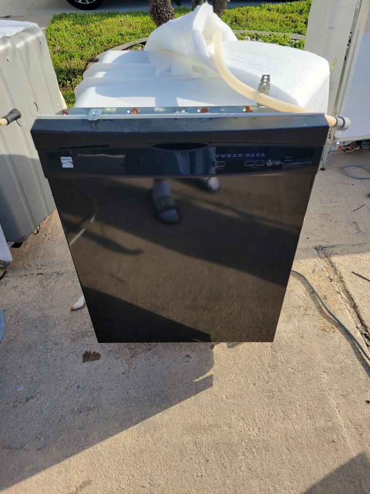 Black Kenmore Dishwasher In Good Working Condition