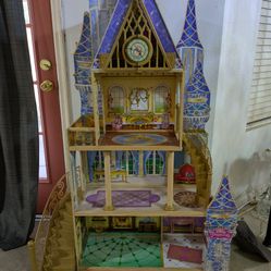 Disney Doll House With Princess Dolls