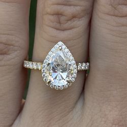 2 Carat Pear Moissanite Diamond Engagement Ring With Halo And Pavé Band 
