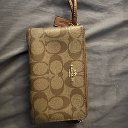 coach signature wrist wallet 