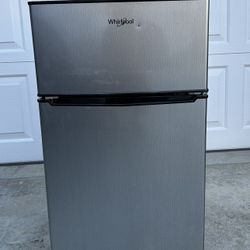 Whirlpool Stainless Steel Mini Fridge 3.1 Cu Ft