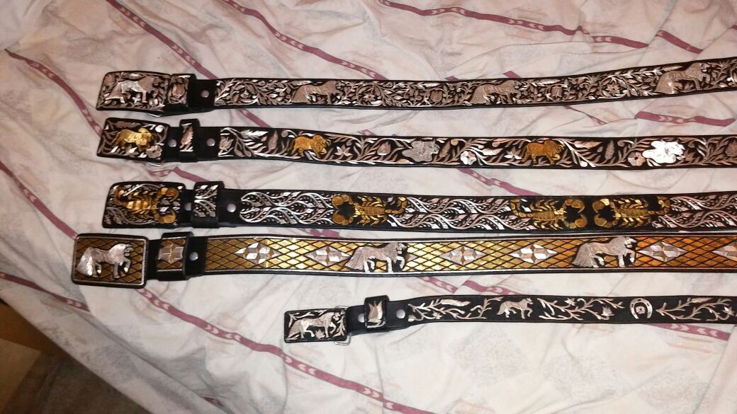Cinturones piteados de plata