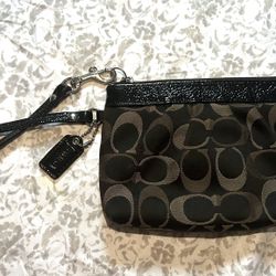 Black Coach Wristlet 