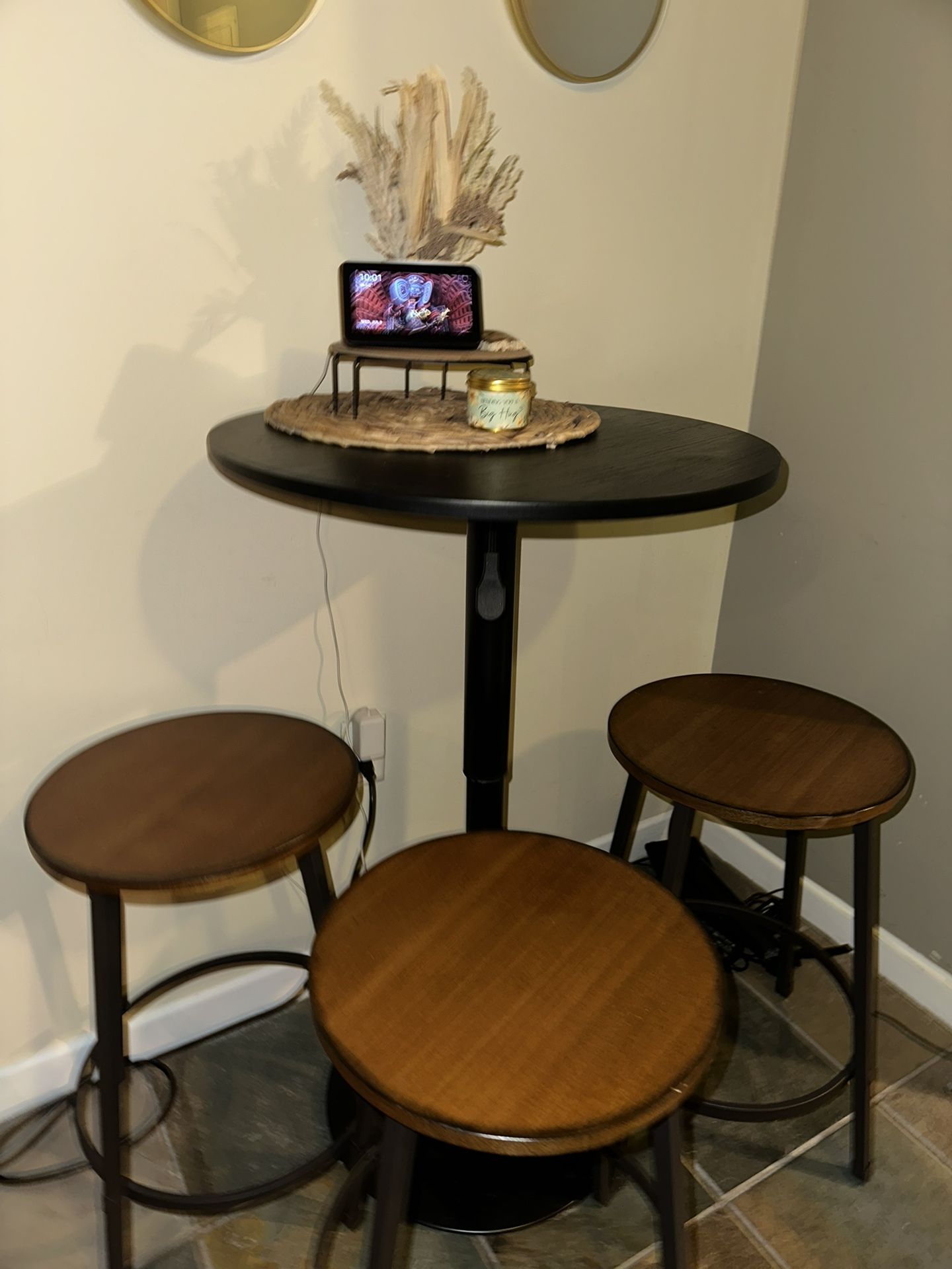 4-piece Bar Stool Set With Bistro Table 