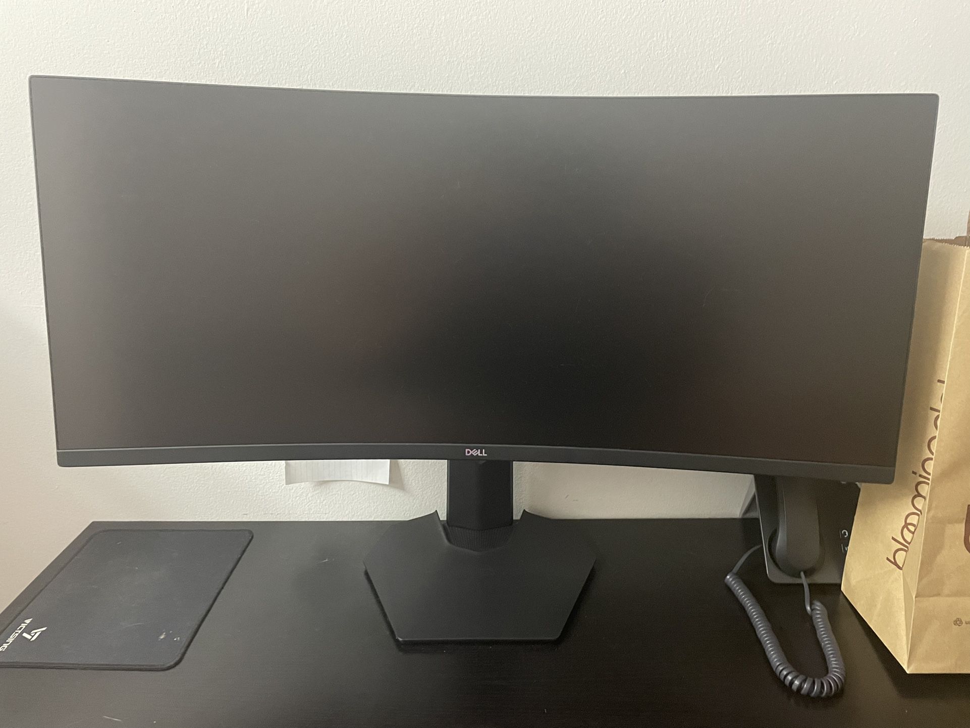 BARELY USED Dell Curved Monitor - 34 Inches Black - S3422DWG