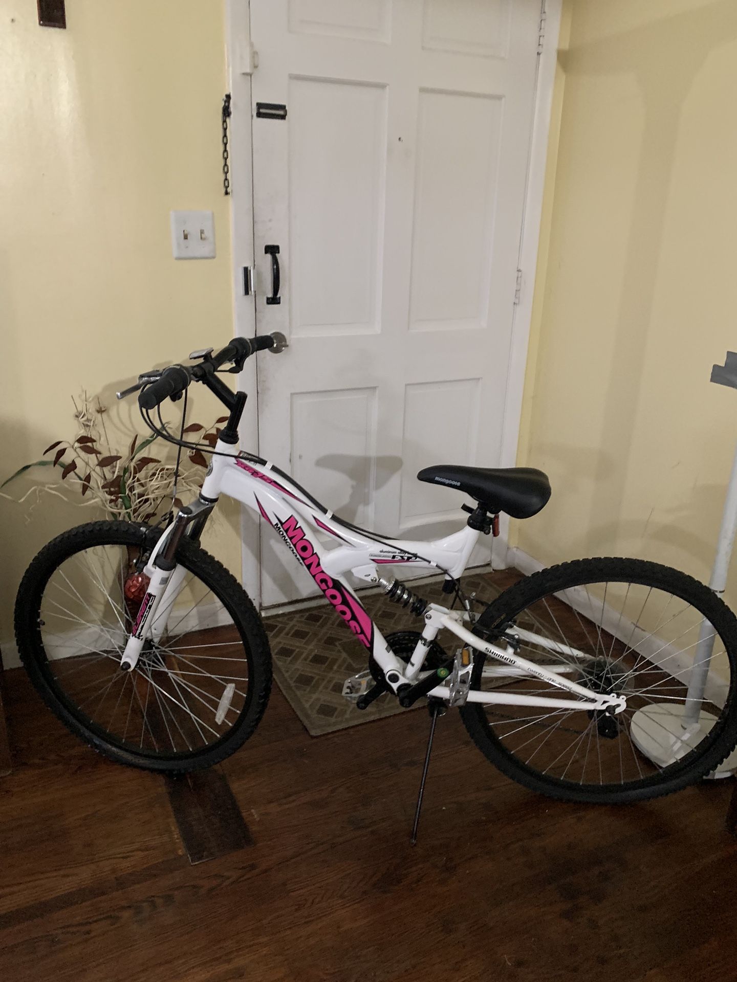 Mongoose Switchback Comp Expert Sport Trail Mountain Bike for Adult