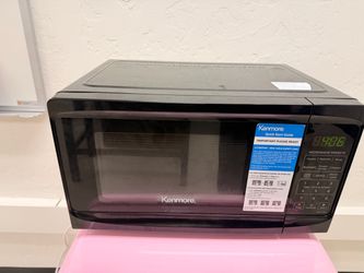 Black Kenmore microwave