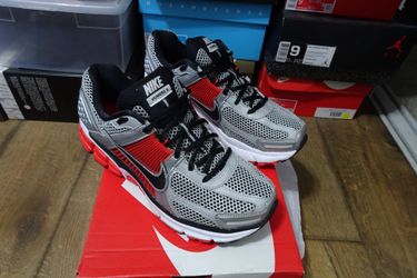 Nike vomero 5 size 9