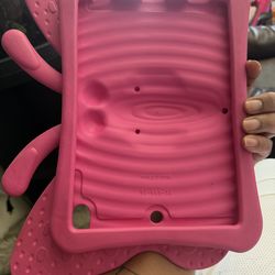 Butterfly iPad protection cover .  Pink 9,8,7