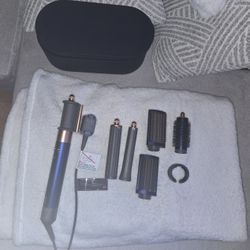 
Dyson Airwrap™ multi-styler and dryer Straight+Wavy (Prussian Blue/Rich Copper)