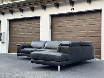 🛋️ Sectional Couch/Sofa - Modern Design - Leather - Delivery Available 🚛