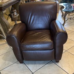  leather reclining chair  BARCALOUNGER Excellent Like New Condition 