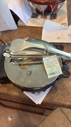 VillaWare Electric Pizzelle Maker – Classic Italian Kitchenware