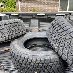 Bridgestone Blizzak tires (3) 265/65 R17 like new