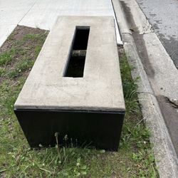 Free! Steel Fire Table With Concrete Top 