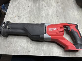 Milwaukee Sawzall 18v