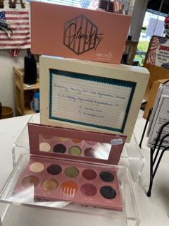 Glamistry Beauty -Girl Code Eyeshadow Palette-
