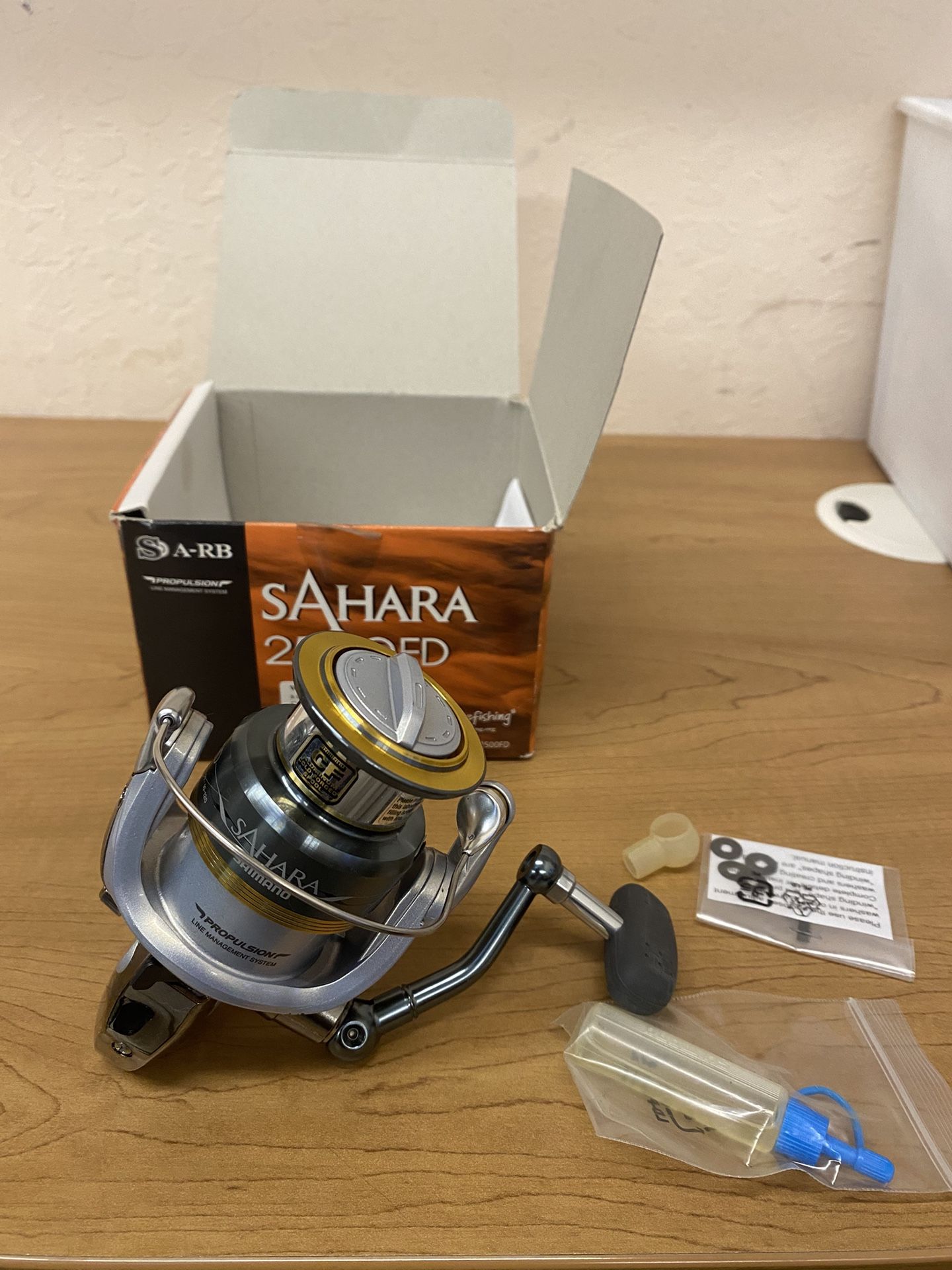 Shimano Sahara 2500 FD Spinning Reel