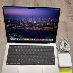 MacBook Pro 14 - 2024 - M4 - 1TB - Excellent Condition 