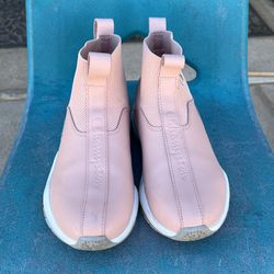 Champion Woman’s Shoes Size 7 