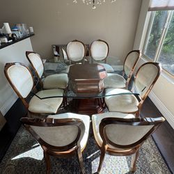 Dining Room Tables And Chairs 