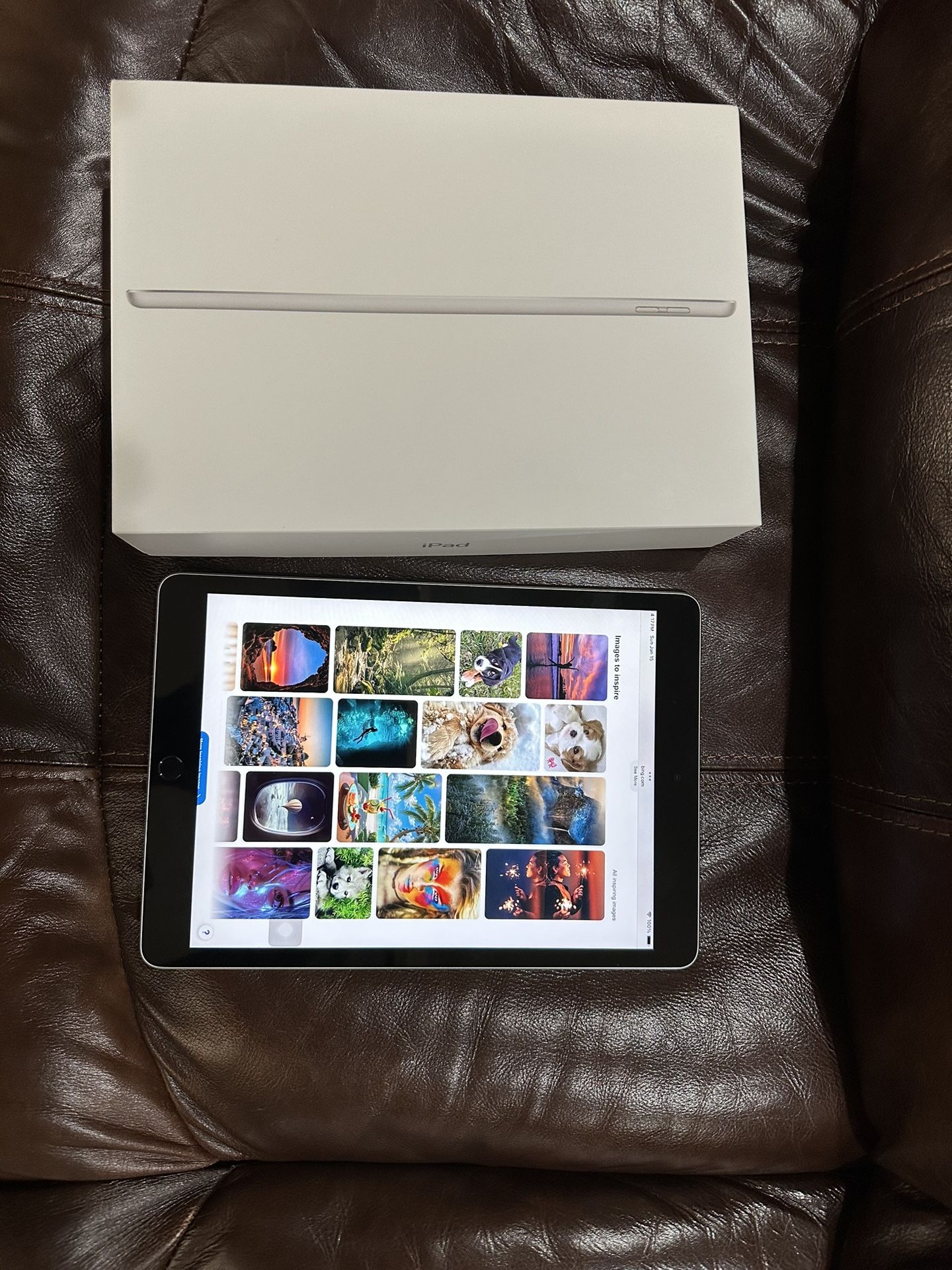 Mint condition barely used iPad 9th generation for sale. comes with Original Box.