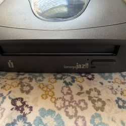 Iomega Jaz 2 GB SCSI External Hard Drive V2000S for 1GB 2GB Disk w/ AC ADAPTER