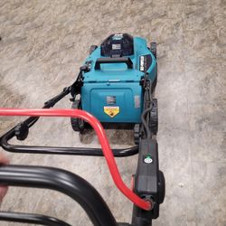 Makita Self Propelled Lawn Mower